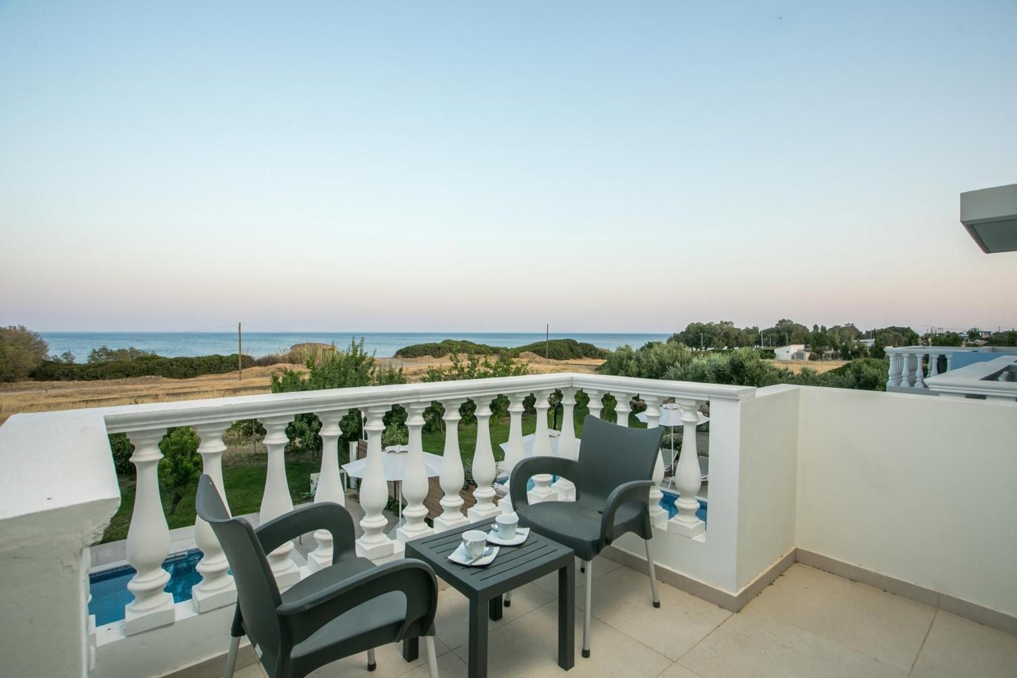 Rita Mare Seafront Villas Heated Pools Γεννάδι Εξωτερικό φωτογραφία