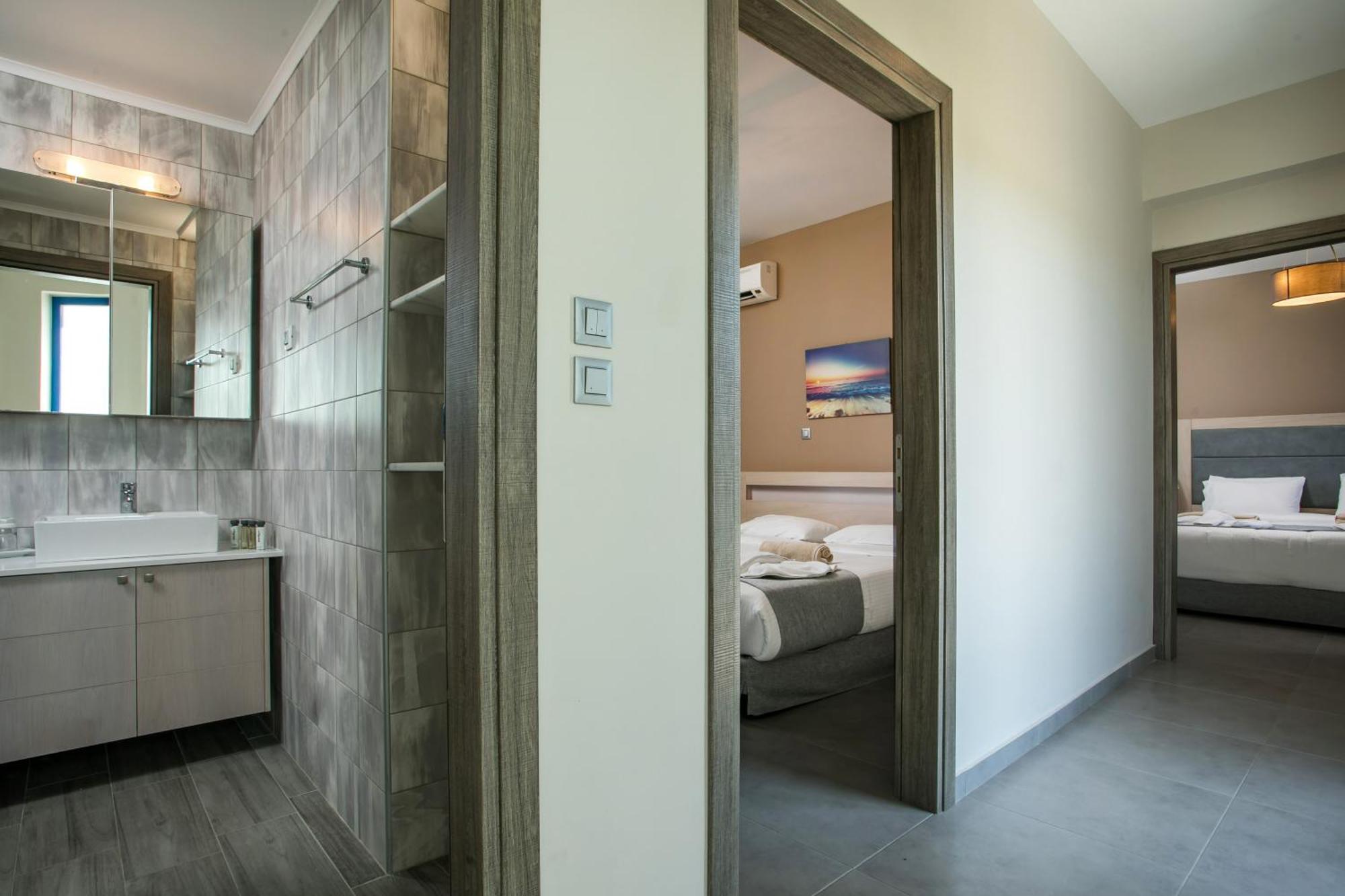 Rita Mare Seafront Villas Heated Pools Γεννάδι Εξωτερικό φωτογραφία
