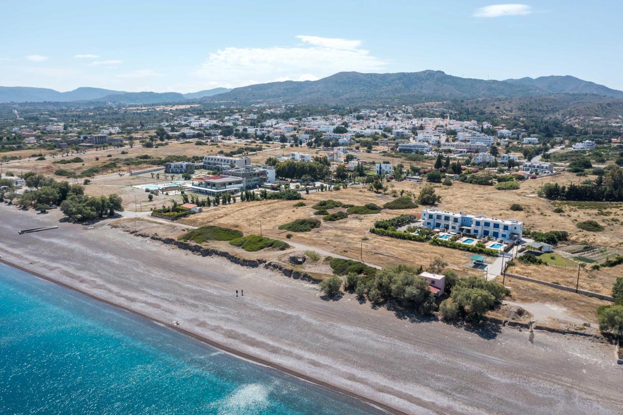 Rita Mare Seafront Villas Heated Pools Γεννάδι Εξωτερικό φωτογραφία