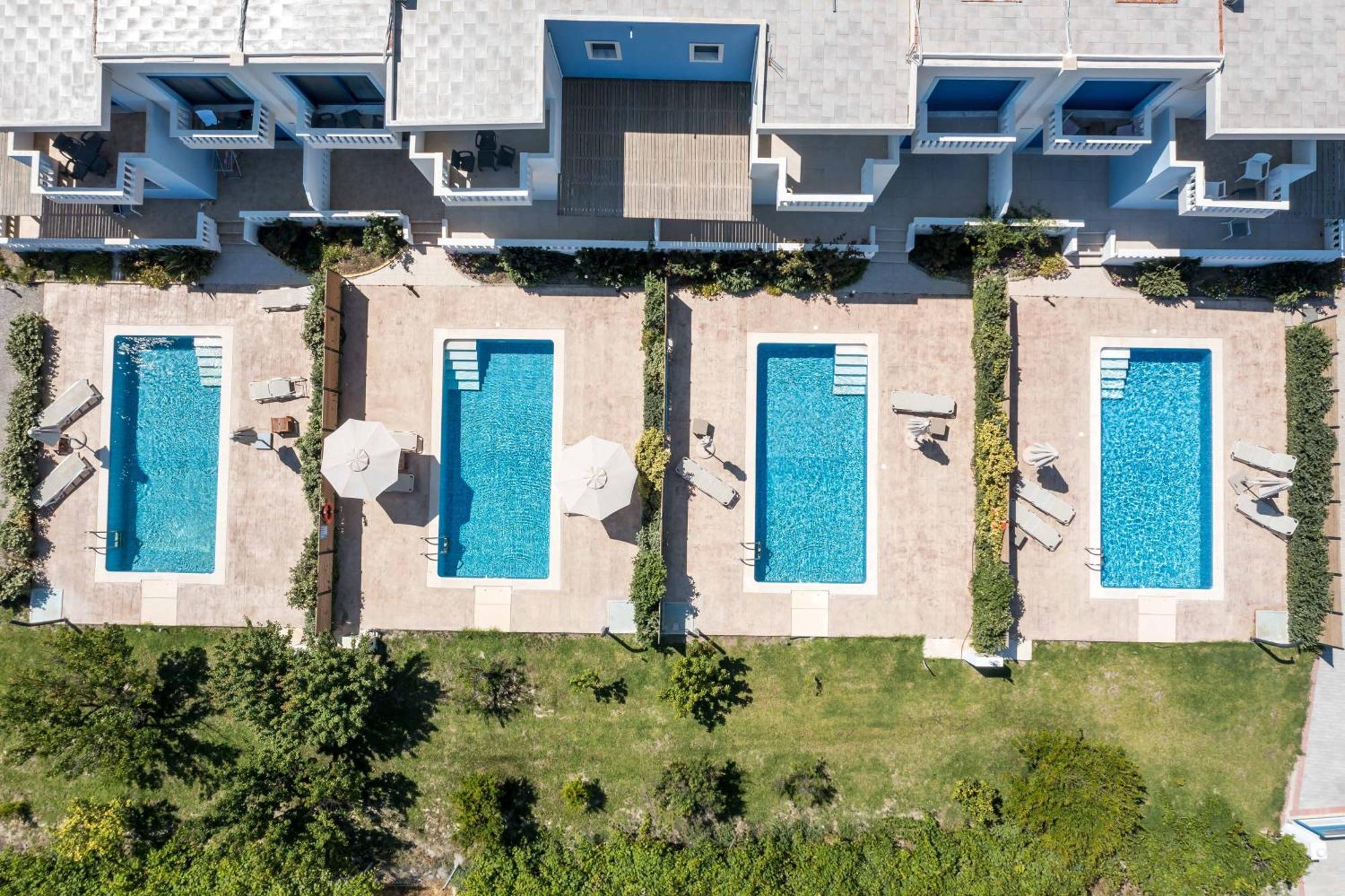 Rita Mare Seafront Villas Heated Pools Γεννάδι Εξωτερικό φωτογραφία
