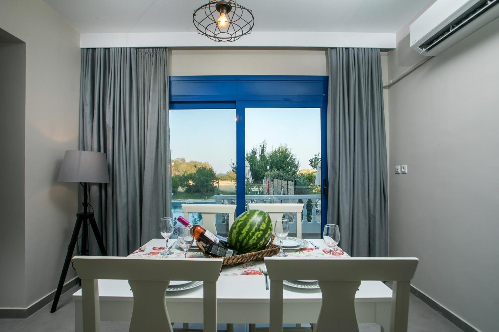 Rita Mare Seafront Villas Heated Pools Γεννάδι Εξωτερικό φωτογραφία