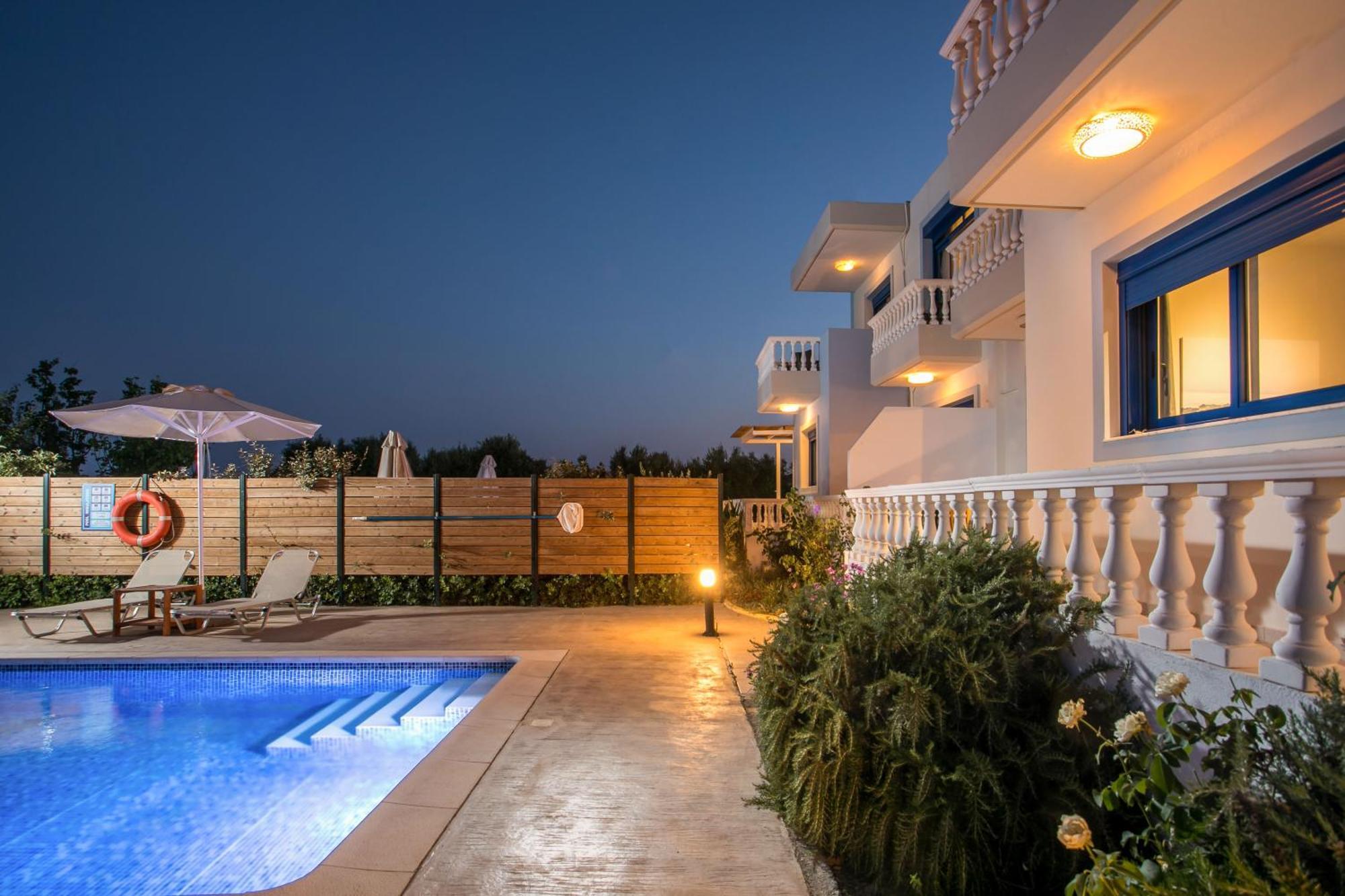 Rita Mare Seafront Villas Heated Pools Γεννάδι Εξωτερικό φωτογραφία