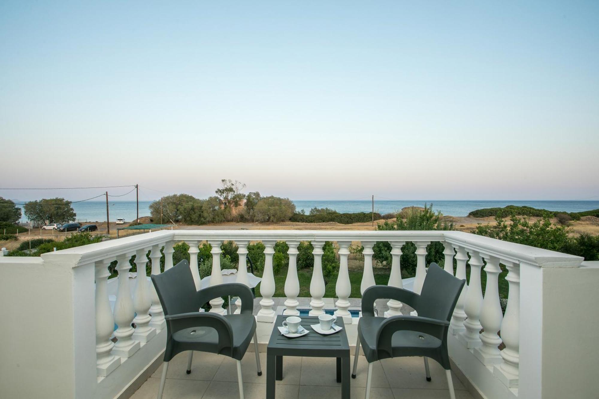 Rita Mare Seafront Villas Heated Pools Γεννάδι Εξωτερικό φωτογραφία