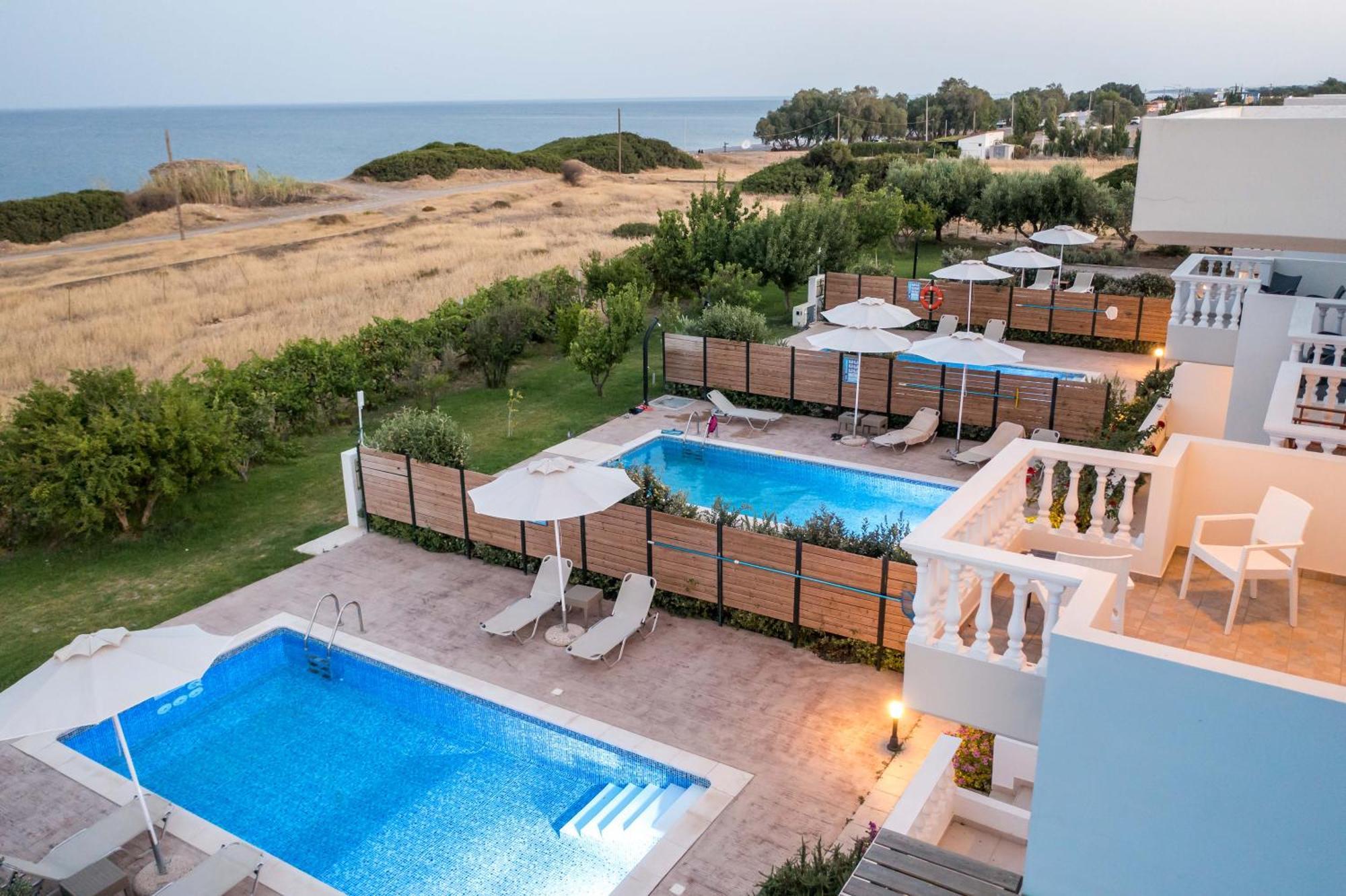 Rita Mare Seafront Villas Heated Pools Γεννάδι Εξωτερικό φωτογραφία