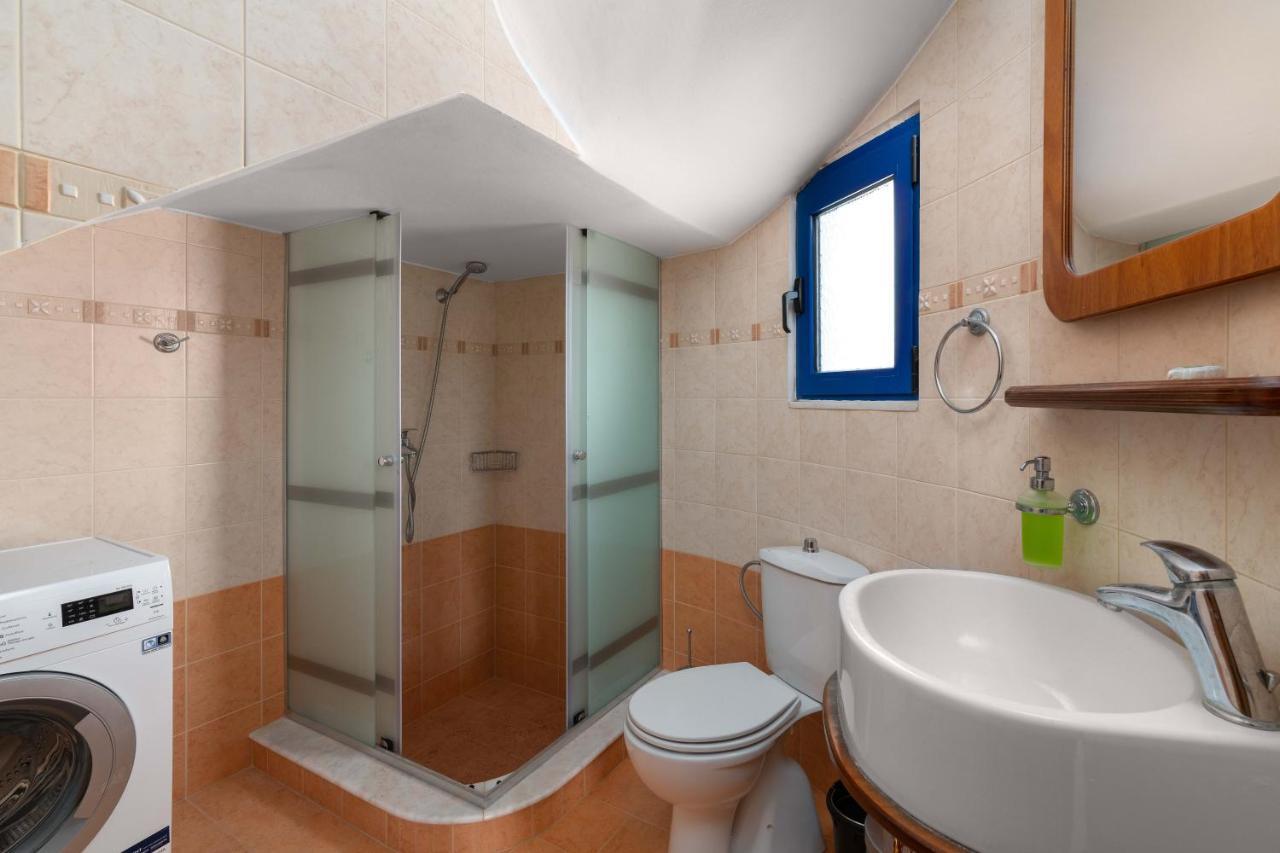 Rita Mare Seafront Villas Heated Pools Γεννάδι Εξωτερικό φωτογραφία