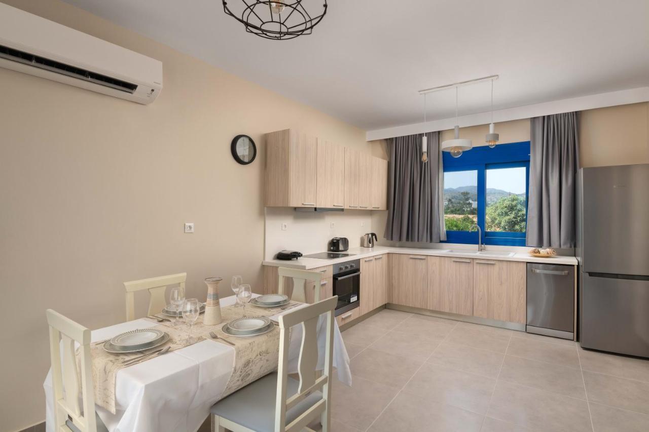 Rita Mare Seafront Villas Heated Pools Γεννάδι Εξωτερικό φωτογραφία