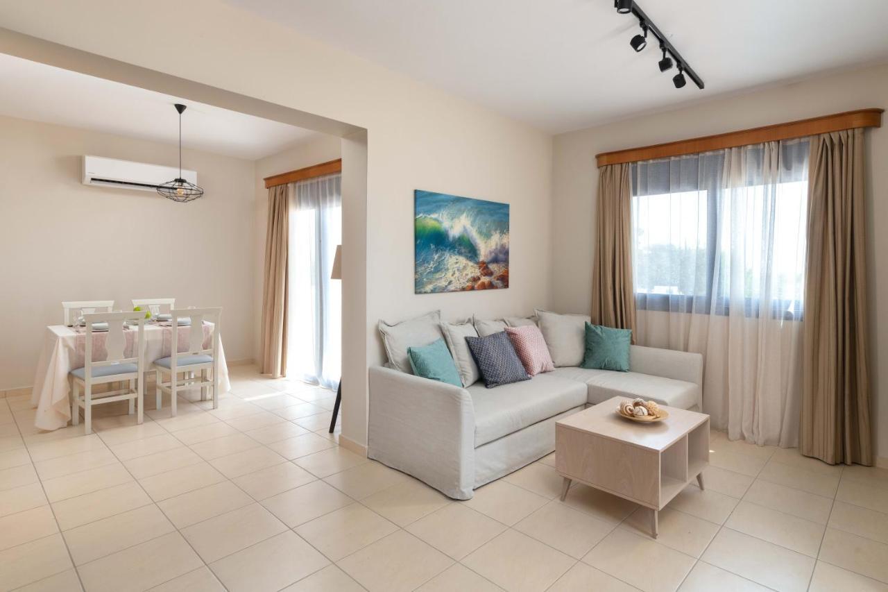 Rita Mare Seafront Villas Heated Pools Γεννάδι Εξωτερικό φωτογραφία
