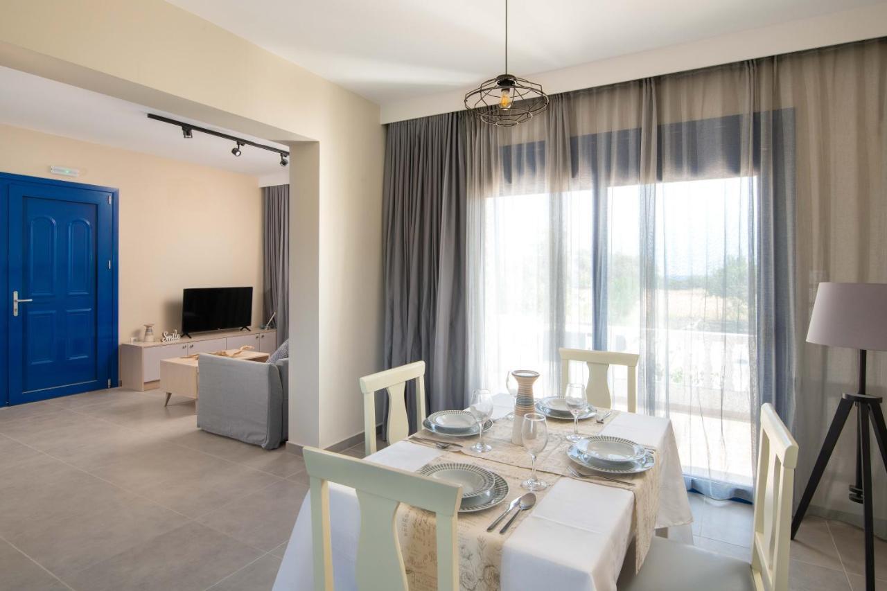 Rita Mare Seafront Villas Heated Pools Γεννάδι Εξωτερικό φωτογραφία